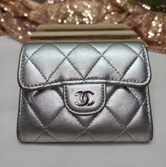 Authentic Chanel Silver Compact Wallet With Box, Dust Bag And Unbranded Chain - Picture 7 of 16